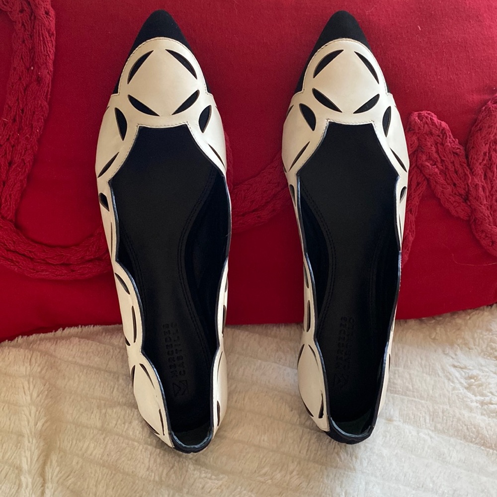 Mercedes Castillo Beautiful Black Suede White Leather Flats New NeverUsed